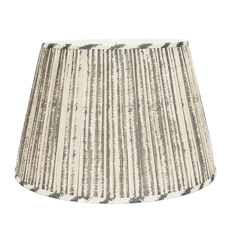 14" to 18" Charcoal Bark Print Shirred Pleat