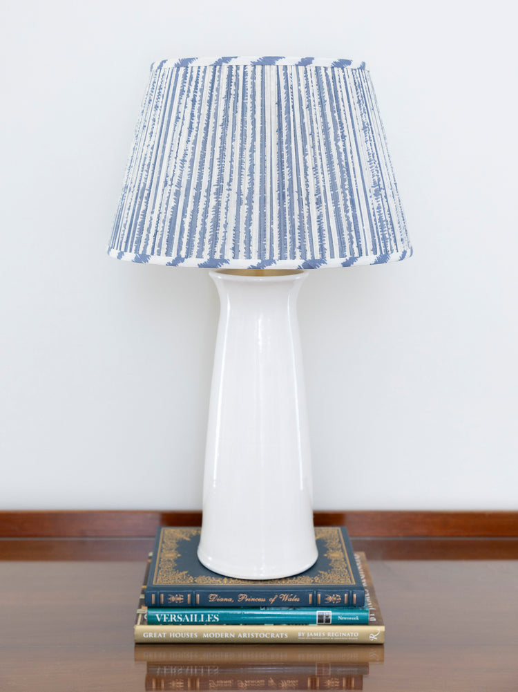 14" to 18" Blue Bark Print Shirred Pleat