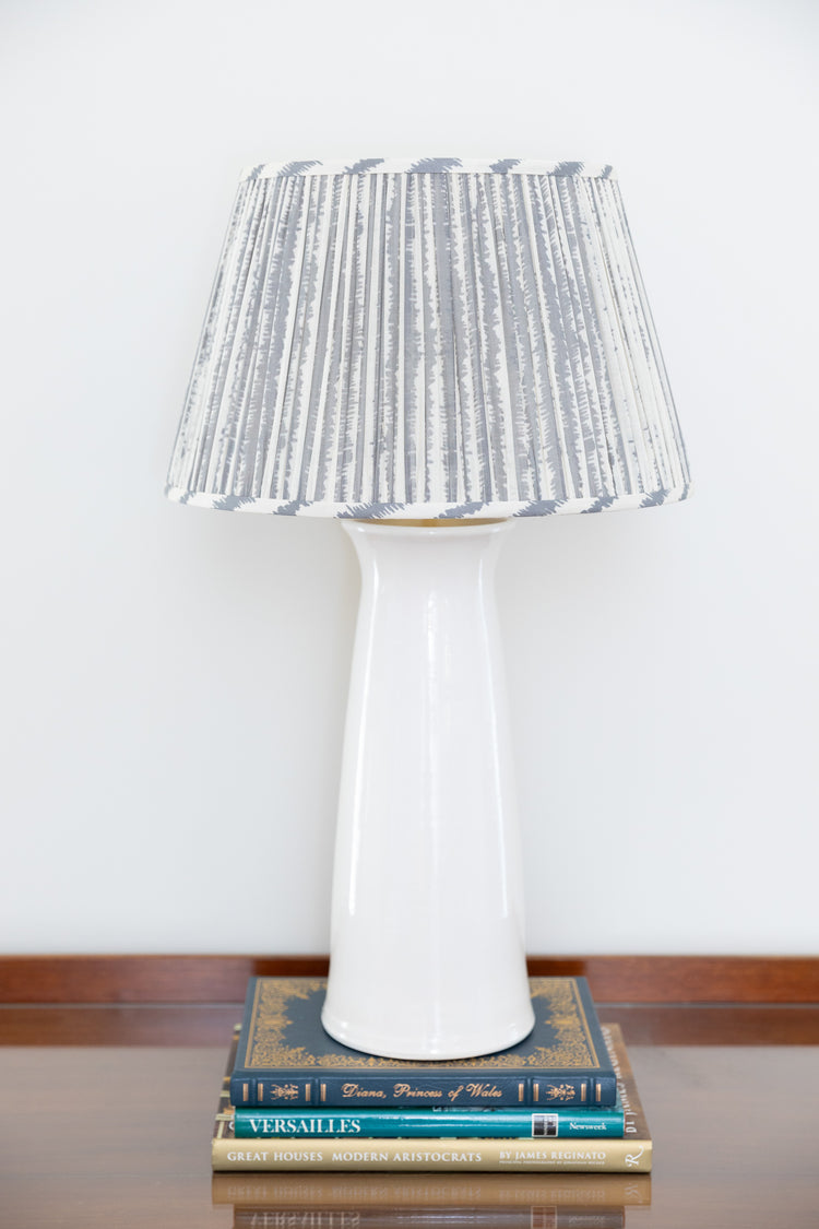 14" to 18" Charcoal Bark Print Shirred Pleat