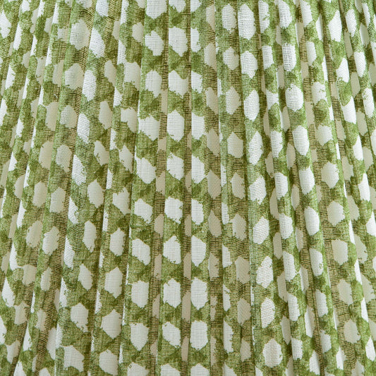 Fermoie 4.5" to 24" Gathered Bedwyn, Green Wicker Linen